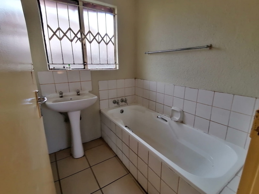 3 Bedroom Property for Sale in Tlhabane West North West